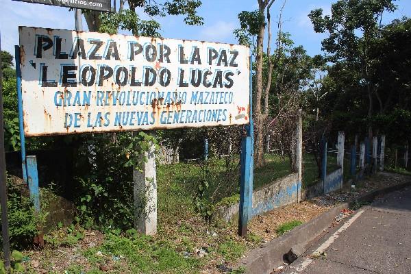 Una cancha polideportiva se construiría en este lugar, pero el proyecto quedó abandonado.