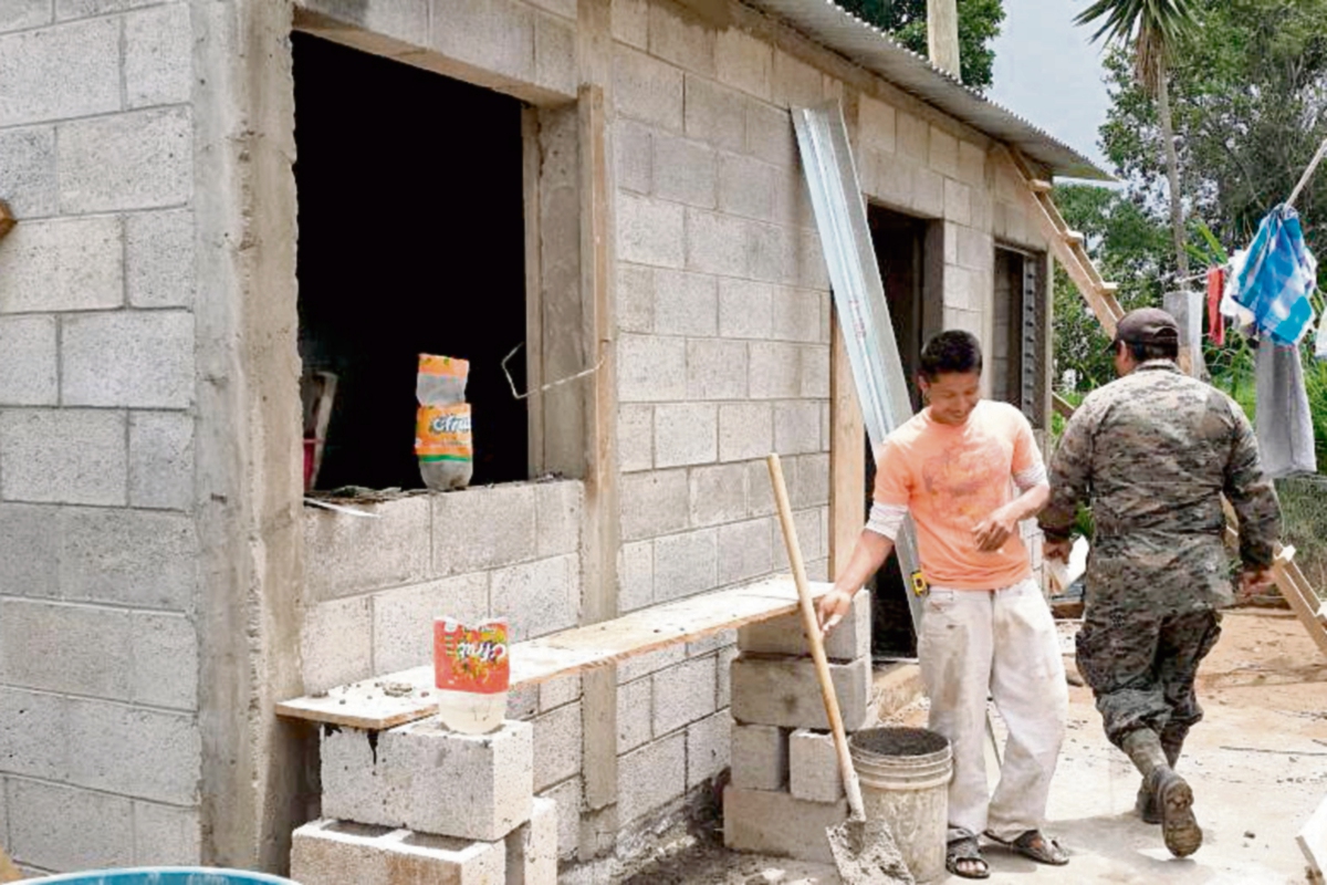 Una de las 15 viviendas que se construyen en El Quetzal, San Marcos, para afectados por sismos.