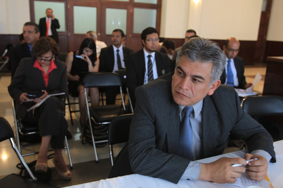 José Ramón Lam, quien dirige el equipo de transición del presidente electo Jimmy Morales, es señalado por el Ipnusac de haber plagiado cuatro ensayos. (Foto Prensa Libre:Hemeroteca PL)