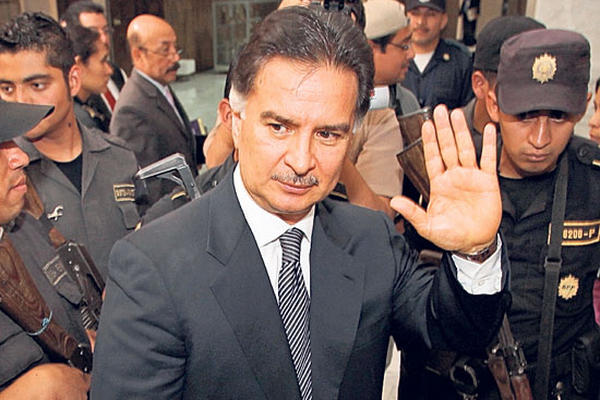 Alfonso Portillo prevé dar una conferencia de prensa.  