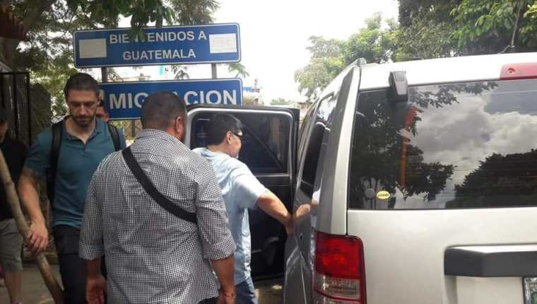Diego Armando Maradona en su visita a Guatemala. (Foto Prensa Libre: Facebook Weekend Televisión)