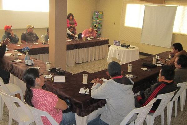 Reunión en Sololá, donde se presentaron resultados de los casos de desnutrición crónica.