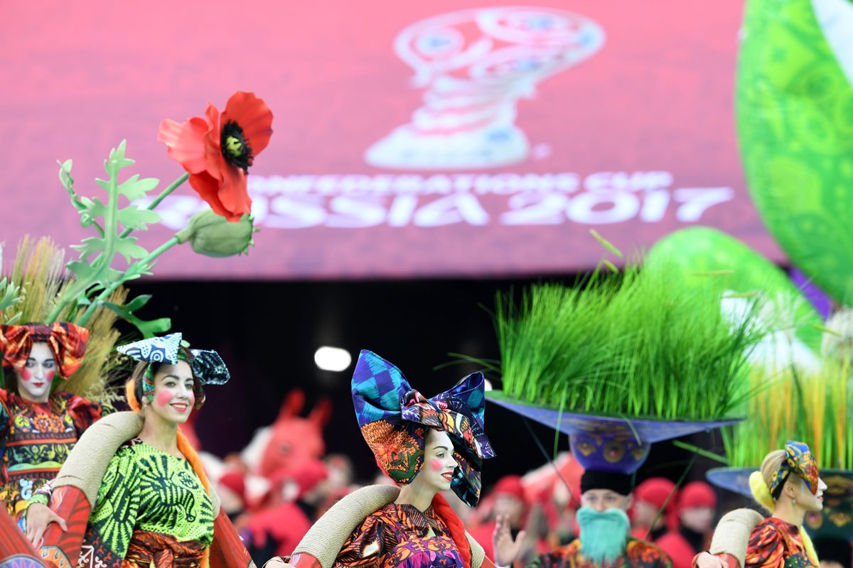 A un año del Mundial, Rusia se prepara con la organización de la Copa Confederaciones 2017, que arrancó hoy. (Foto Prensa Libre: AFP)