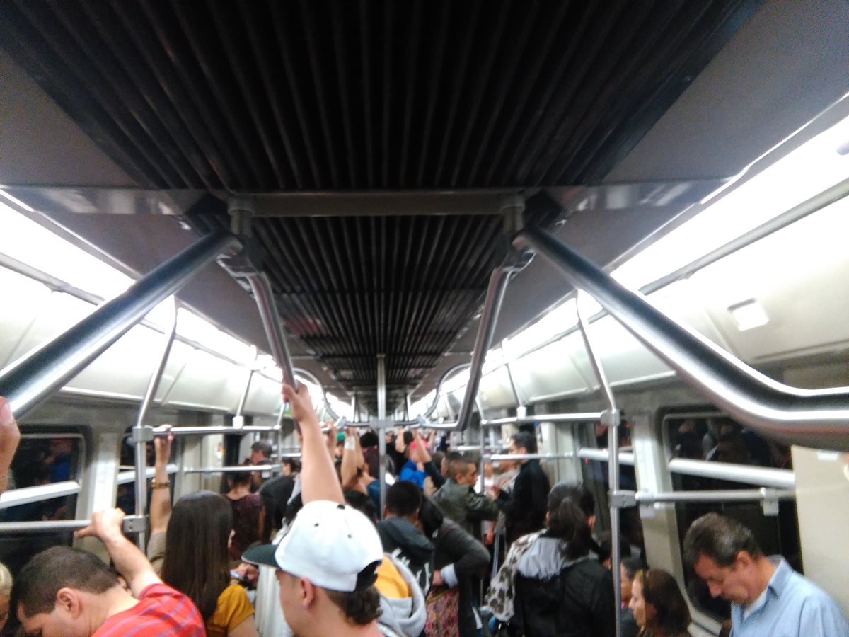 La cultura Metro es uno de los pilares que ha ayudado a impulsar el transporte en la ciudad. (Foto Prensa Libre: Josué León)