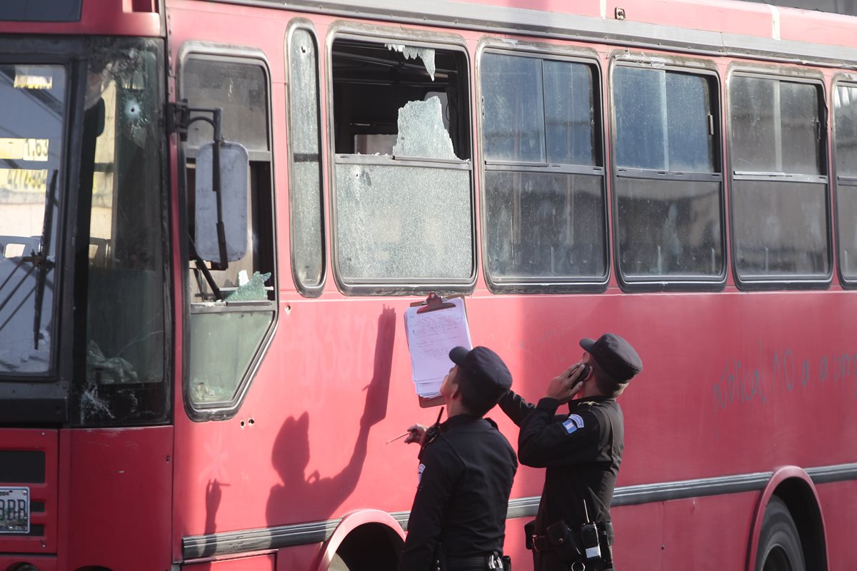 El transporte público es el principal blanco de extorsión por grupos de pandilleros en Guatemala. (Foto Prensa LIbre: Hemeroteca PL)
