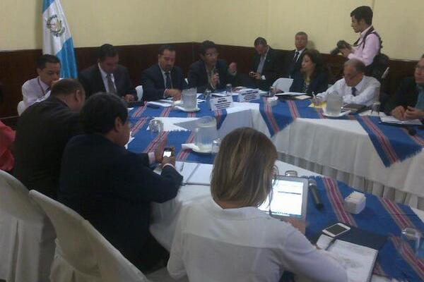 Comisión de Transparencia analiza reformas a la Ley de Acceso a la Información. (Foto Prensa Libre: Carlos Ávlarez)