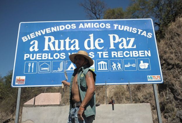 La zona en la que ocurrió la matanza de El Mozote es ahora "la ruta de la paz".  (Foto Prensa Libre: Getty Images)