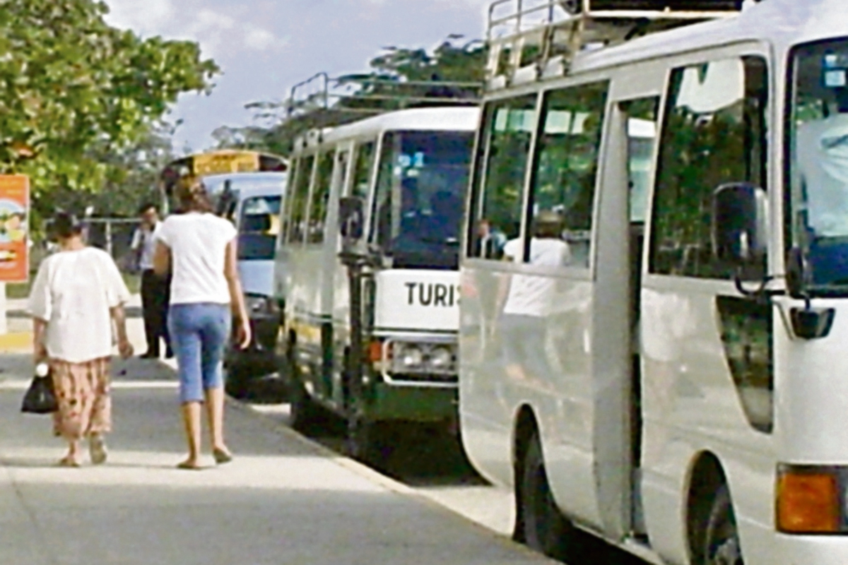 HASTA mayo había inscritas en el Inguat 442 empresas de transporte turístico, que representa 953 unidades.
