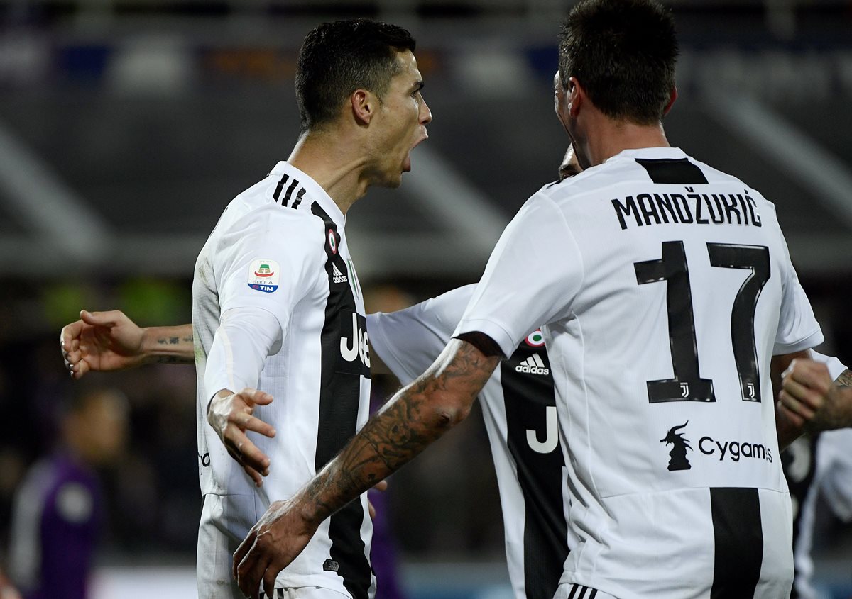 Cristiano Ronaldo anotó el tercer gol de la Juventus contra la Fiorentina. (Foto Prensa Libre: AFP)