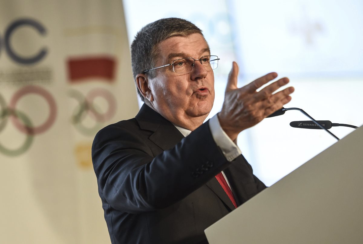 El presidente del Comité Olímpico Internacional (COI), Thomas Bach, interviene en la 44 Asamblea General de los Comités Olímpicos Europeos en Praga. (Foto Prensa Libre: EFE)