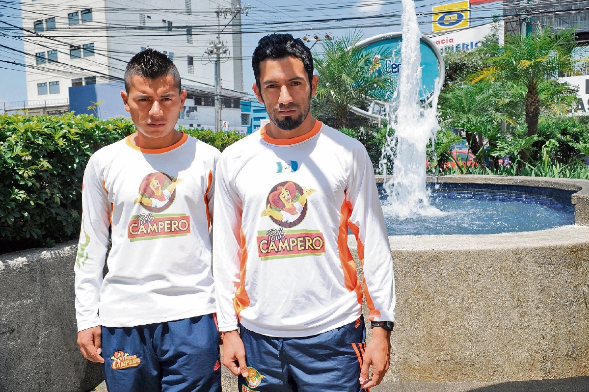 Elvin Cú —izq.— y Víctor Manuel van a buscar la marca que los lleve a los Juegos Olímpicos de Río 2016. (Foto Prensa Libre: Óscar Felipe)