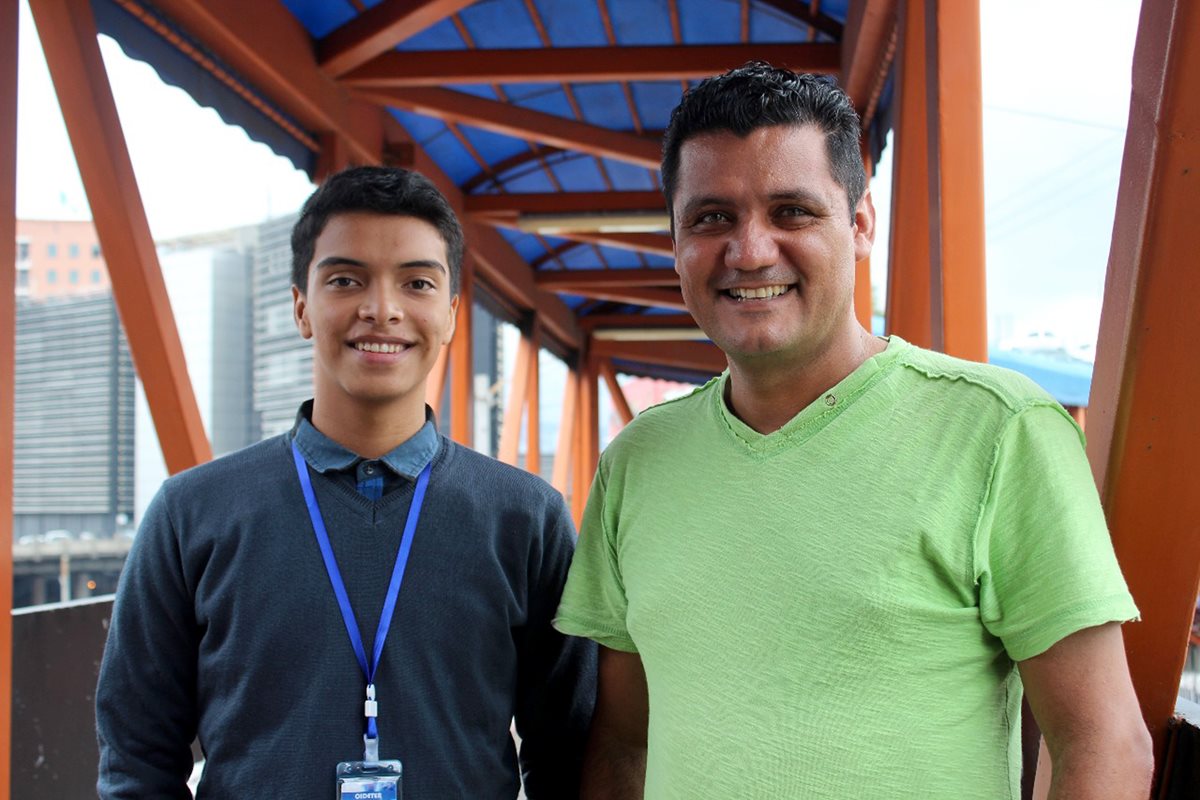 Los hermanos Salazar Barrios, crearon el video juego Corredor Maya.(Foto Prensa Libre: Dony Stewart.)