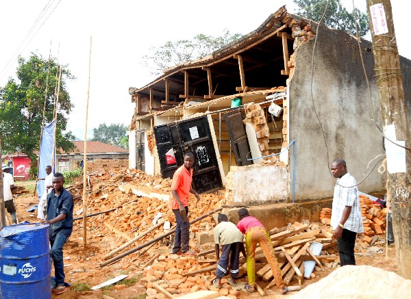 Una casa dañada por el terremoto de magnitud 5.7 en Bukoba, Tanzania. (Foto Prensa Libre:AFP).