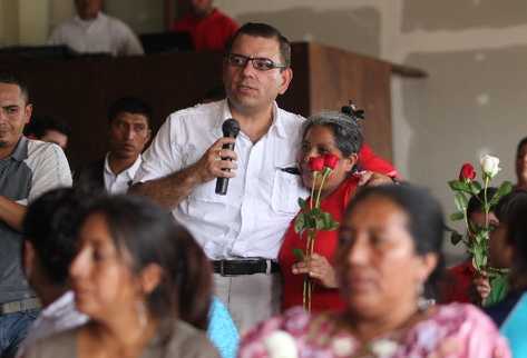 El expresidenciable de Líder, Manuel Baldizón, pidió   apoyo "para ganar en primera vuelta" en los próximos comicios.