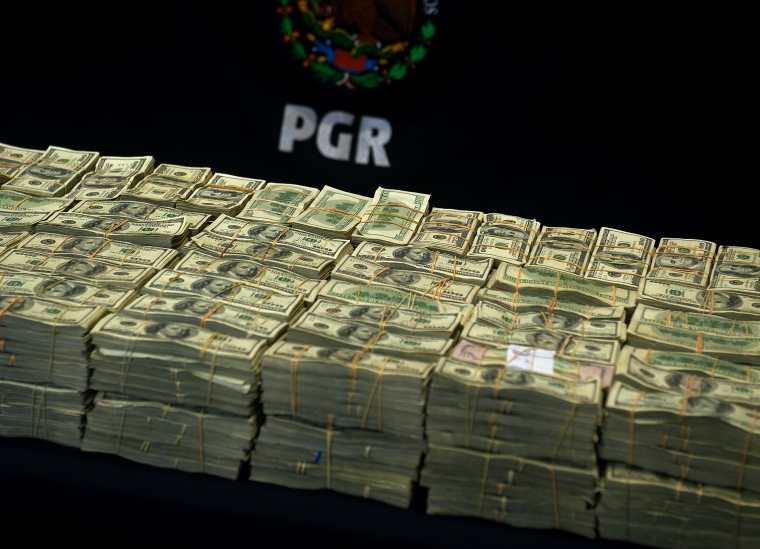 EE.UU. intenta confiscar el dinero que acumuló Guzmán, pero se ignora dónde está. AFP