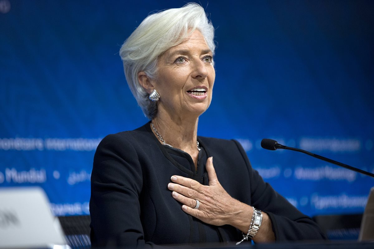 Christine Lagarde, directora general del FMI, advierte riesgos de la economía mundial. (Foto Prensa Libre: AP)