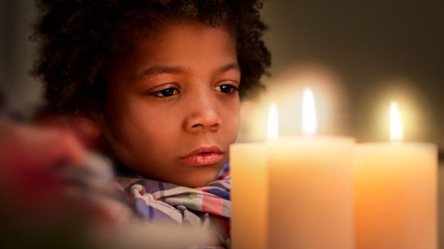 "La historia química de una vela" es el nombre de la conferencia más famosa de Faraday.  (Foto Prensa Libre: Getty Images)