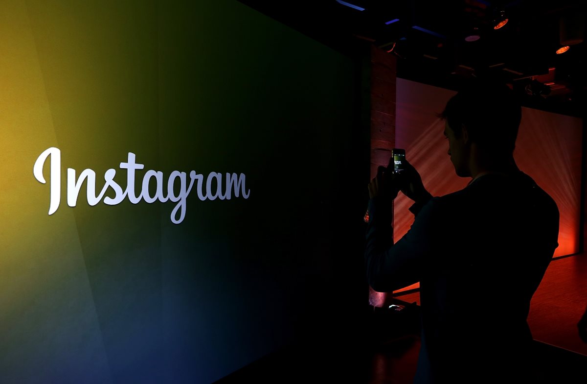 Instagram, al igual que Facebook, volvió a sufrir irregularidades en su servicio (Foto Prensa Libre: AFP).
