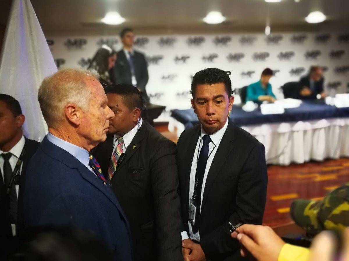 Álvaro Arzú enfrentará un proceso de retiro de antejuicio solicitado por el MP y la Cicig. (Foto Prensa Libre: Paulo Raquec)