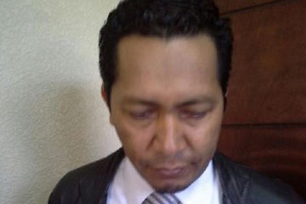 Edgar Rolando Pérez, auxiliar de la Fiscalía Distrital de Huehuetenango, fue aprehendido por recibir Q3 mil en efectivo. (Foto Prensa Libre: MP)