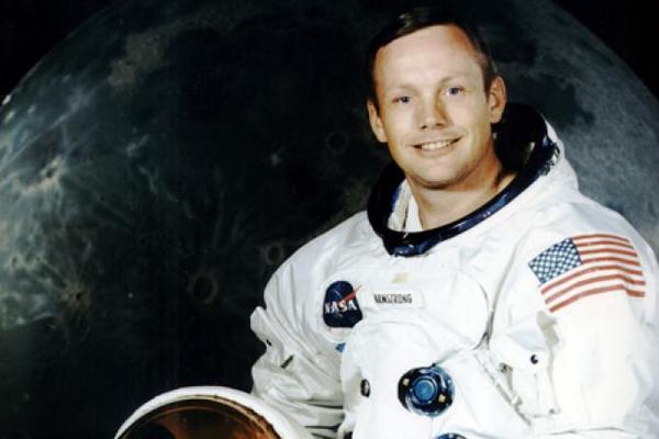 ????Neil Armstrong escondía en su casa intrumentos del Apolo11. (Foto Prensa Libre: AP)