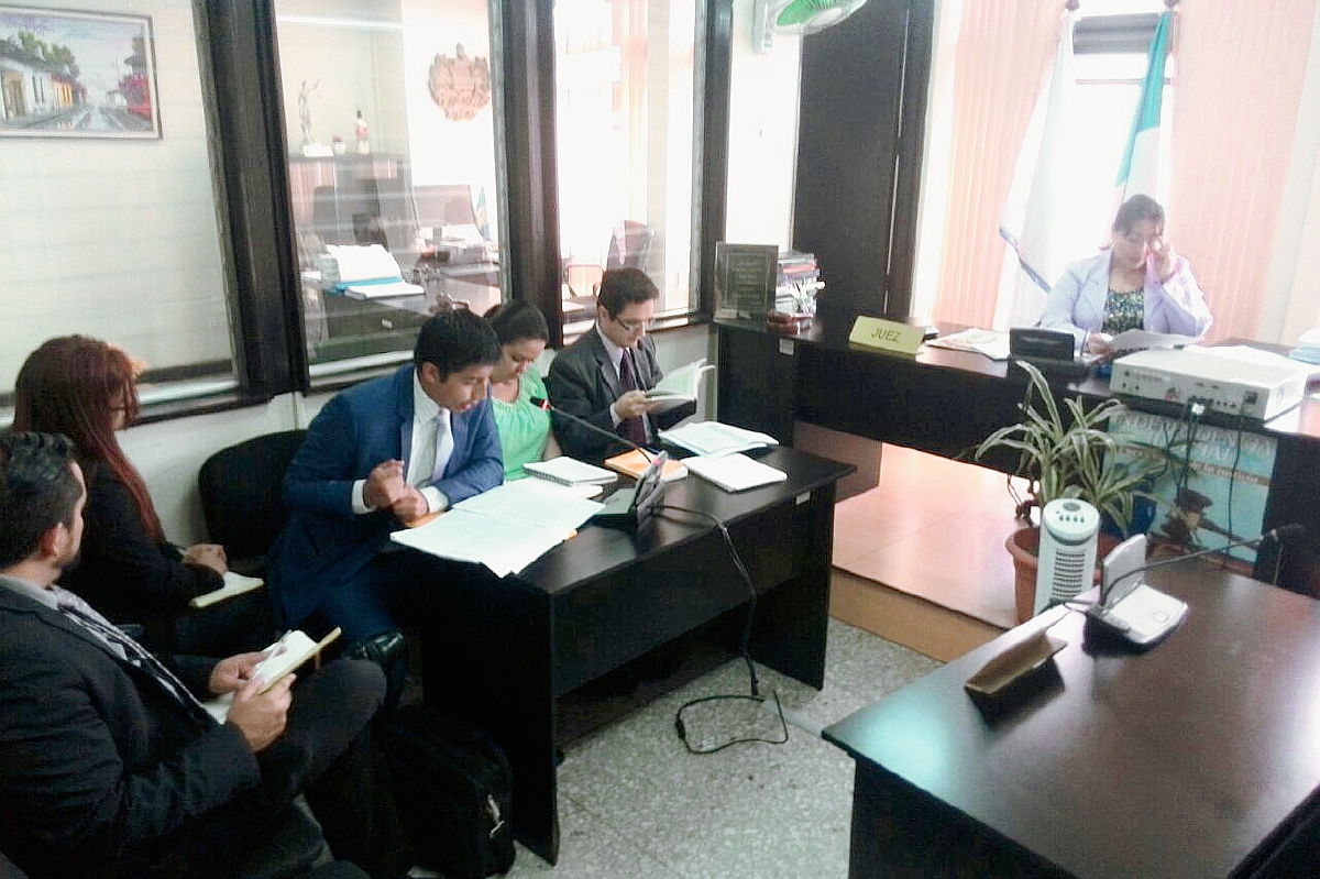 Abogados del IGSS solicitaron ser querellantes adhesivos al caso IGSS-PISA. (Foto Prensa Libre: Erick Ávila)