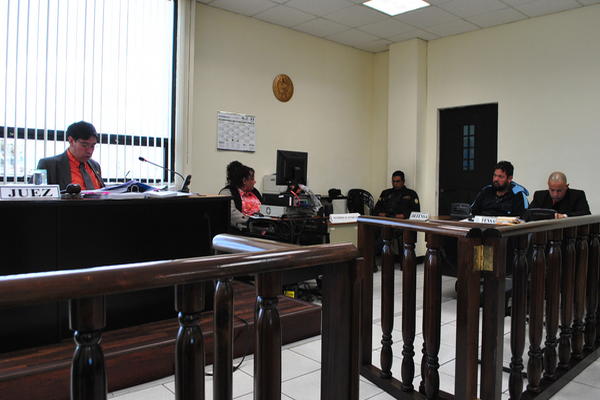 La audiencia se realizó en el juzgado segundo de instancia penal de Quetzaltenango. (Foto Prensa Libre: Alejandra Martínez)