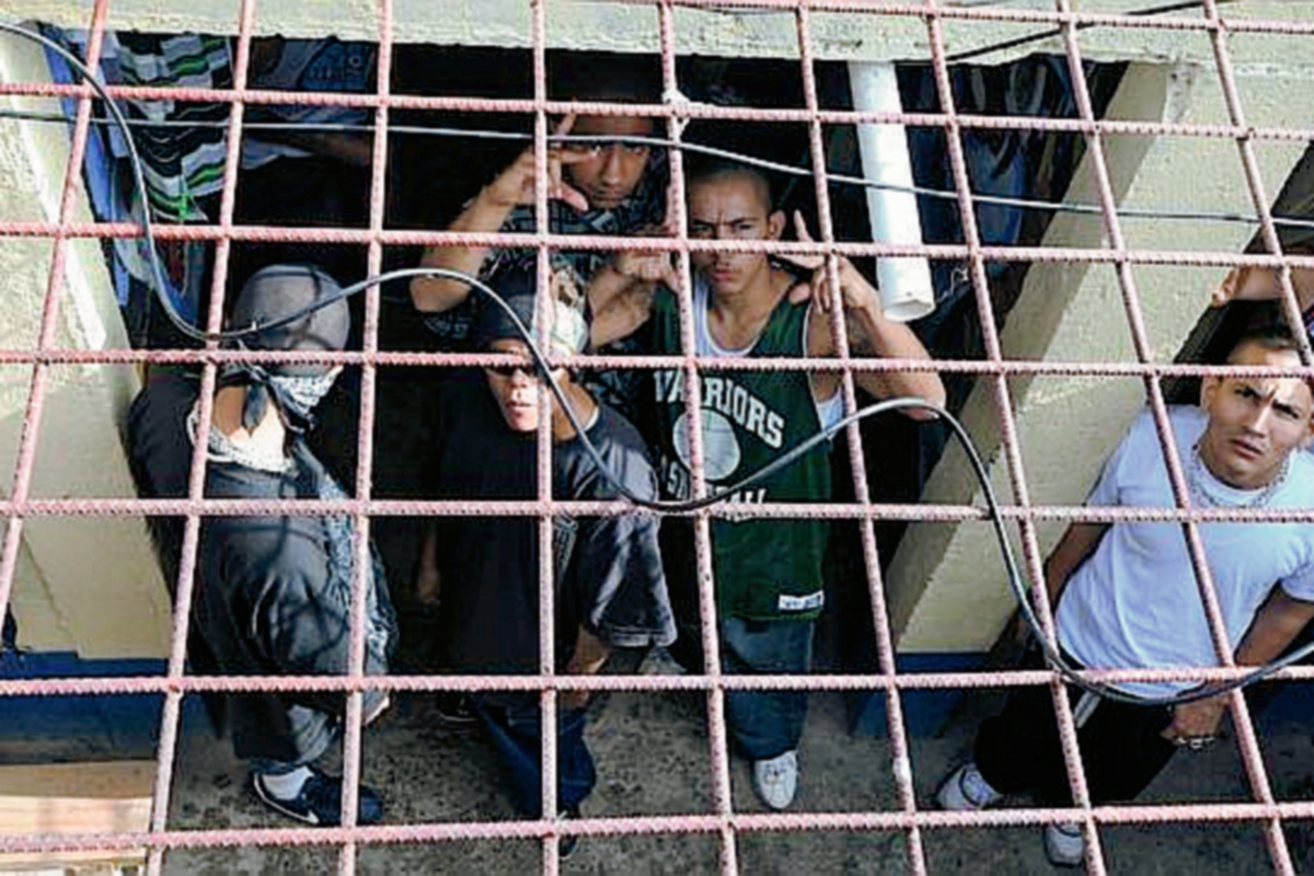 Las pandillas son uno de los mayores problemas de la región centroamericana. (Foto Prensa Libre: abc.es)