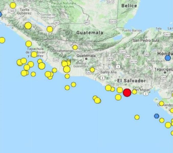 El punto rojo muestra el lugar donde se registró el epicentro del sismo. (Foto Prensa Libre: Insivumeh).