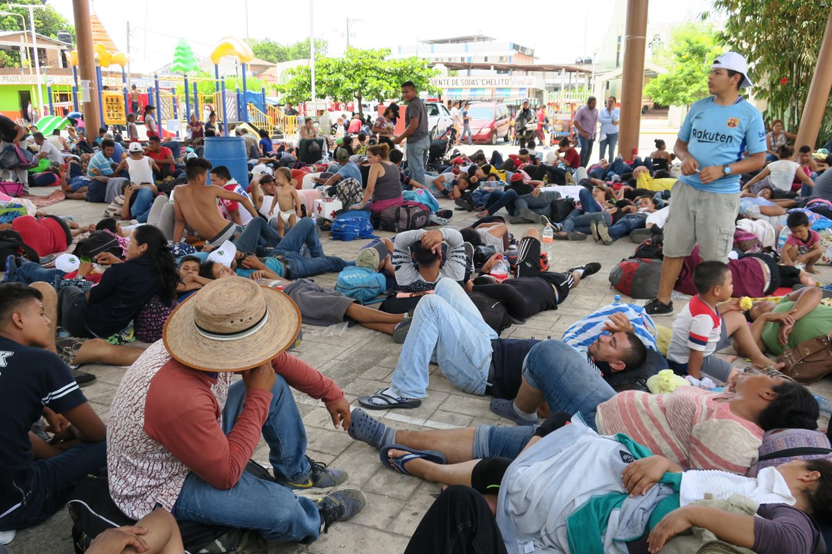 El presidente de EE. UU., Donald Trump, arremetió contra México por permitir el paso de migrantes centroamericanos. (Foto Prensa Libre: EFE)