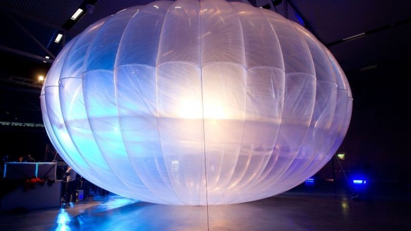 Los globos, que utilizan helio y vuelan a unos 20 km de altura, pueden servir como torres de conexión. (AFP).