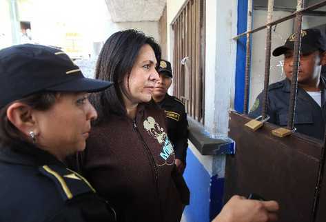 Marlene raquel Blanco Lapola, ex viceministra de Seguridad,  ingresa en la cárcel para mujeres Santa Teresa, ubicada en la zona 18.