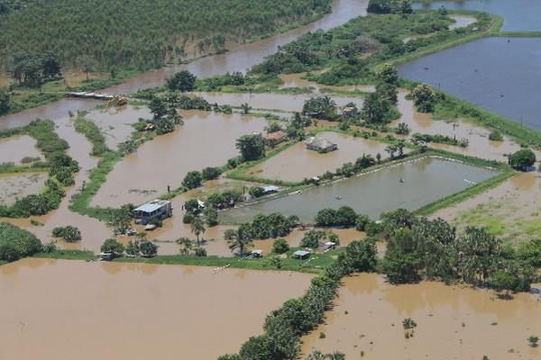 Durante el invierno, la aldea Santa Odilia se anega por el desborde del río.