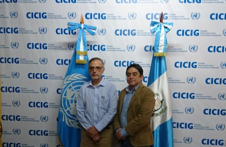 El comisionado Iván Velásquez y el procurador Jordán Rodas en la sede de la Cicig el pasado domingo. (Foto Prensa Libre: PDH).
