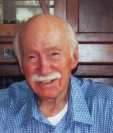 Enrique Arce Behrens, de 87 años,  falleció el 28 de abril de 2013, por padecimientos de cáncer. Enrique Arce fue una de las voces de la época de oro de la radio  y la televisión guatemaltecas.