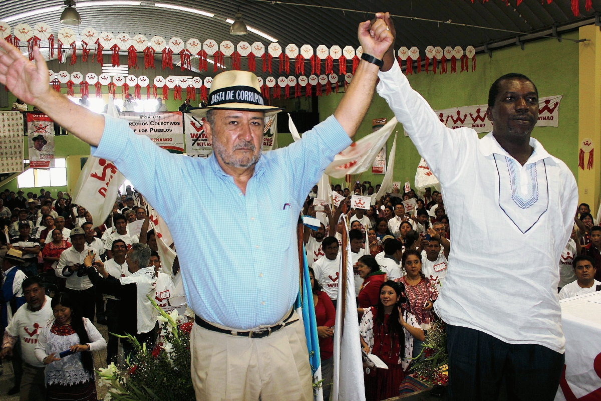 Miguel Ángel Sandoval y Mario Gerardo Ellington el binomio por la alianza Winaq-URNG (Foto Prensa Libre: José Rosales)