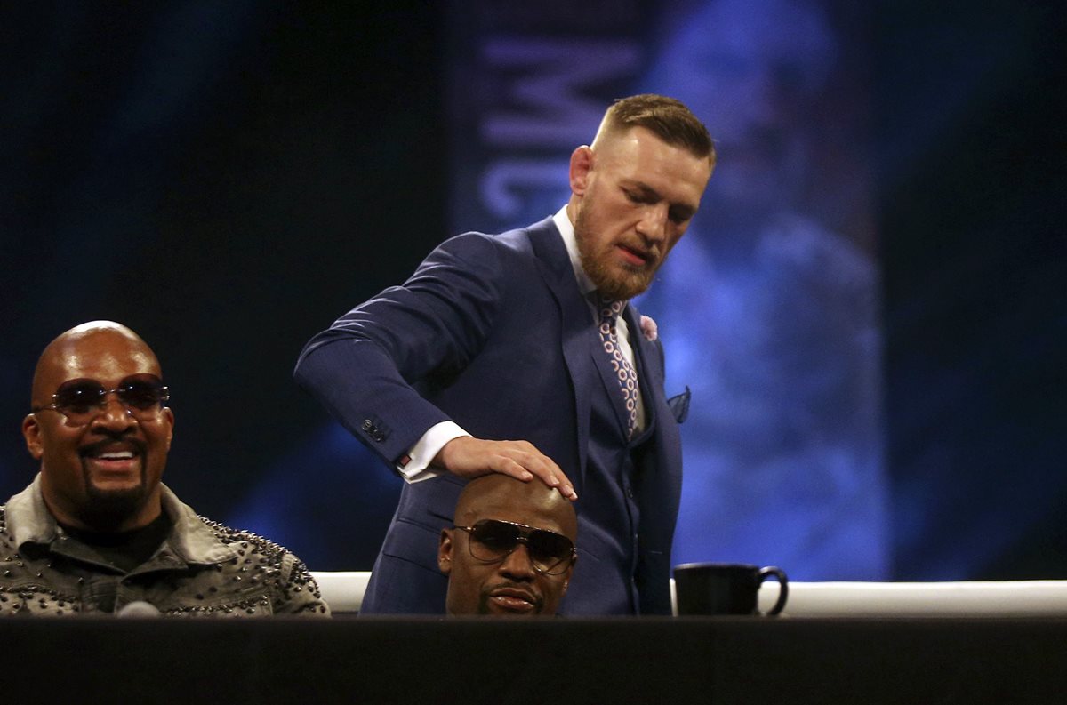 La expectativa de la pelea entre Floyd Mayweather y Conor McGregor crece cada día. (Foto Prensa Libre: AFP)