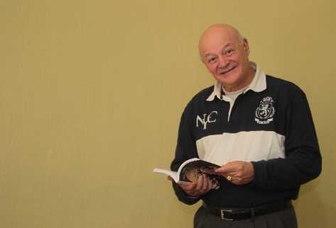 Samuel PagÁn es profesor de Biblia y Literatura Hebrea del Colegio Universitario Dar al-Kalima, en Belén. Ha publicado más de 35 libros y   ofrece charlas en  lugares santos de Jerusalén.