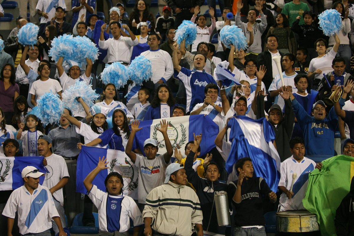 La afición podrá adquirir entradas a mejores precios que en los anteriores encuentros de la Selección de Guatemala. (Foto Prensa Libre: Hemeroteca)