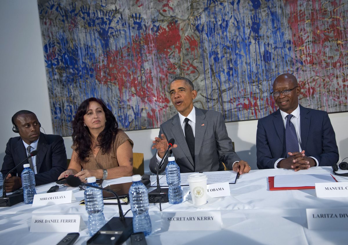 Obama se reúne con disidentes y otras personalidades cubanas. (Foto Prensa Libre: AP)