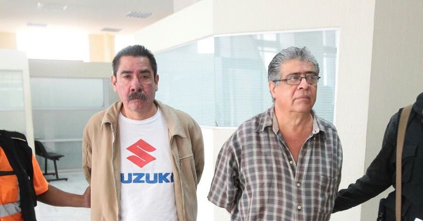 Eduardo Enrique Fong Gonzalez, y Francisco Mardoqueo Reyes García, dos de los detenidos. (Foto Prensa Libre: Álvaro Interiano).