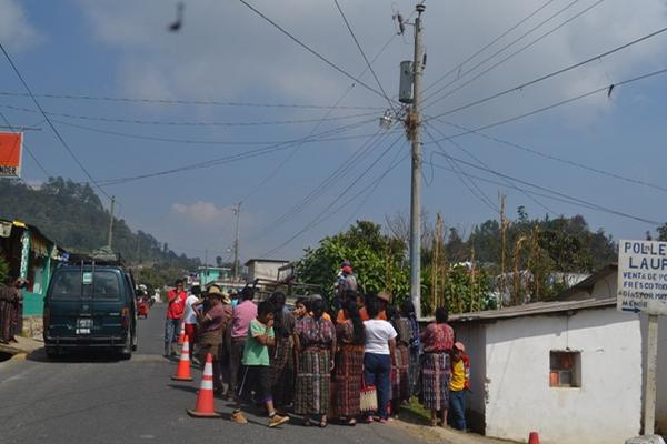 Alrededor de 800 familias de la comunidad Monte Mercedes, Sololá estuvieron 72 sin energía eléctrica.
