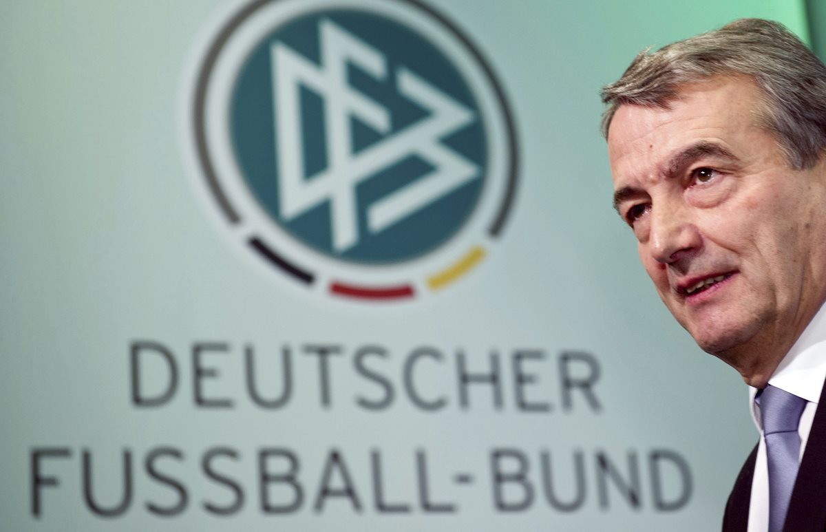 El presidente de la Federación Alemana de Futbol (DFB), Wolfgang Niersbach formó parte del Comité Organizador para el Mundial de 2006. (Foto Prensa Libre: EFE)