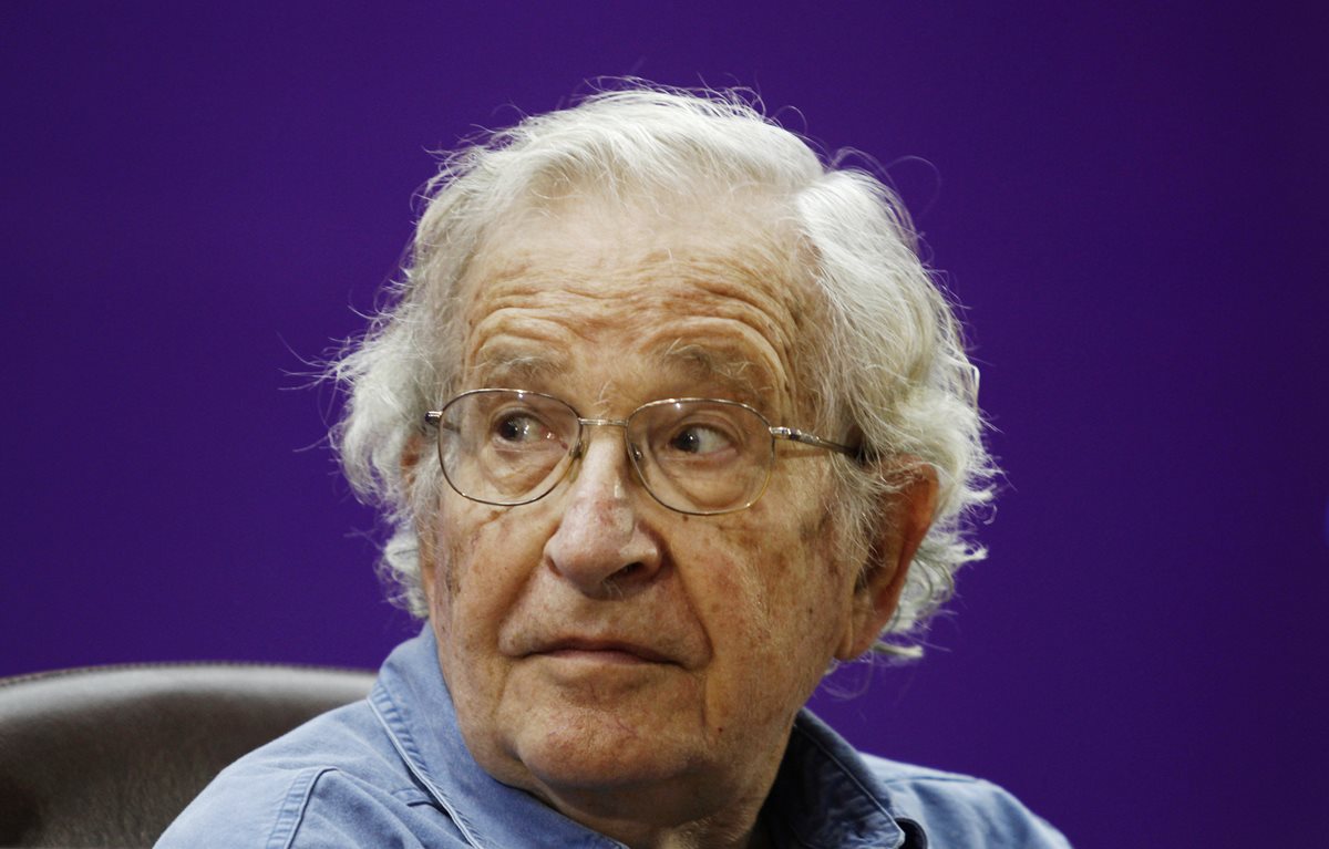Noam Chomsky, filósofo y activista. (Foto Prensa Libre: AP).