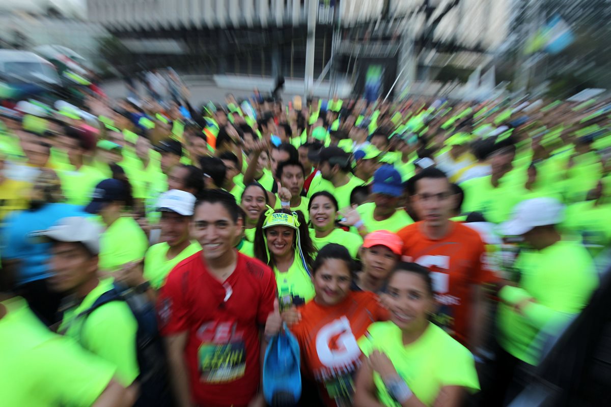 Esta noche se correrán los 10K de la ciudad y te compartimos algunos tips para correr. (Foto Prensa Libre: Hemeroteca PL).