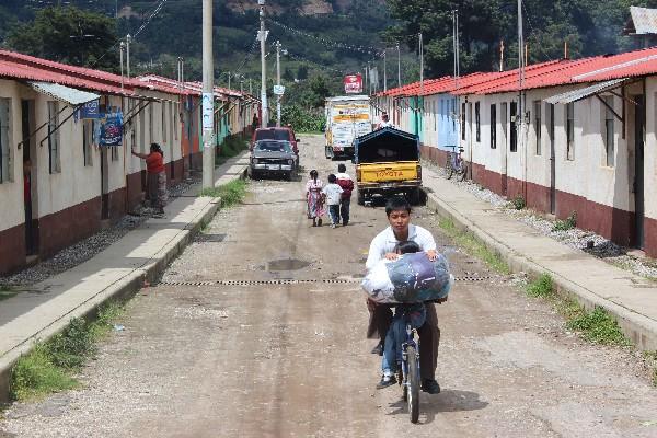 Afectados dicen que  los trasladaron, pero sin  título de propiedad, en Tecpán Guatemala.