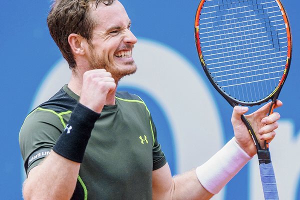 El tenista Andy Murray celebró ayer su victoria en el torneo de Múnich. (Foto Prensa Libre: EFE).