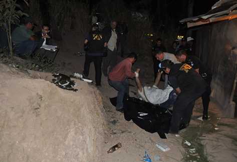 Juan Ramón Melchor Méndez, quien era padrino de la boda de su hermano, fue asesinado luego de discutir con asistentes a la ceremonia. (Foto Prensa Libre: Edwin Paxtor)