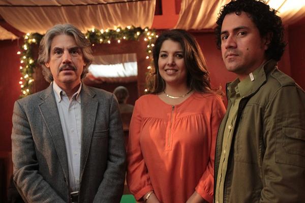 El jurado estuvo integrado por reconocidos escritores. En la foto: el escritor Rogelio Salazar, Regina Toledo directora de la Fundación Mario Monteforte Toledo y el periodista José Luis Escobar. Foto Prensa Libre: Ángel Elías. <br _mce_bogus="1"/>