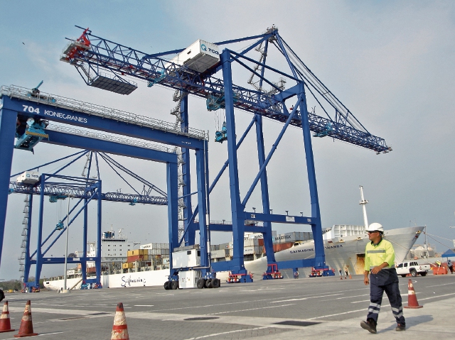 Las terminales portuarias deberán implementar varias acciones que requirió la Intendencia de Aduanas. (Foto Prensa Libre: Álvaro Interiano)